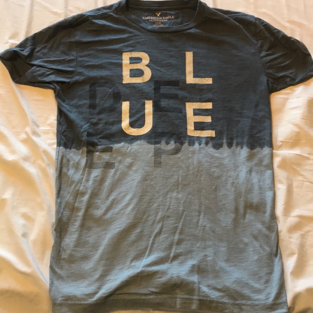 American eagle deep blue shirt (medium)